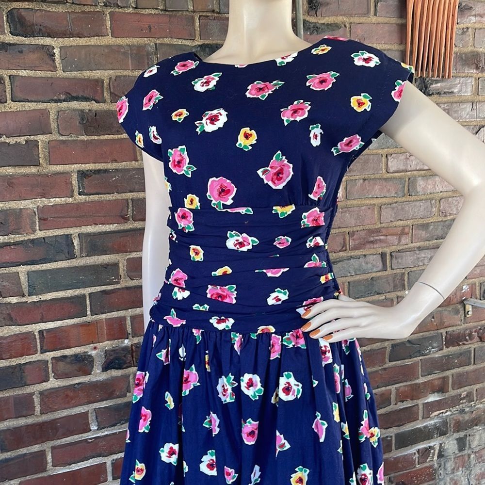 Vintage 80s Patty O'Neil Floral Summer Dress - Picture 5 of 17